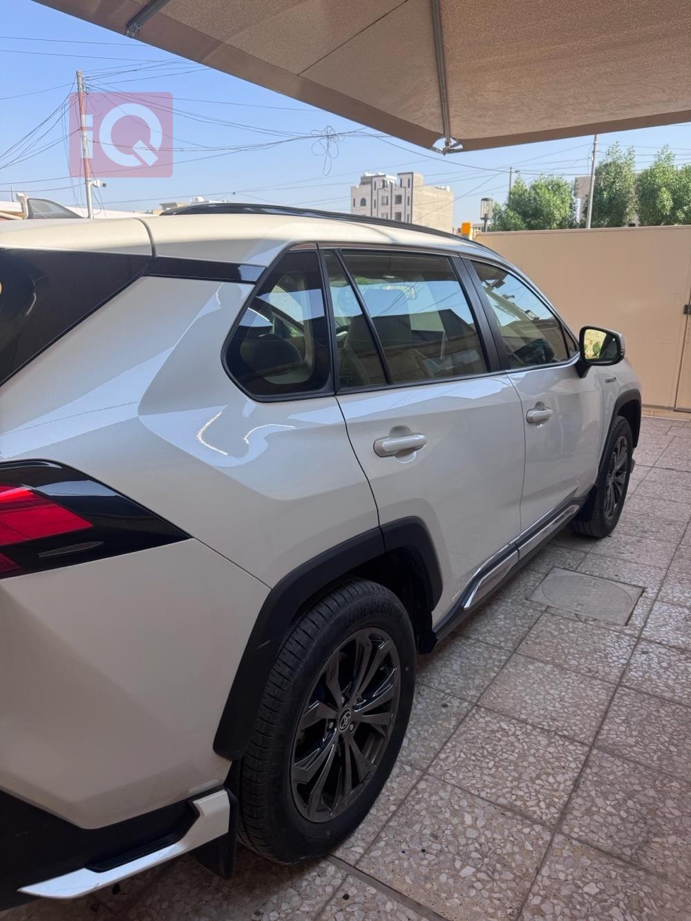 تۆیۆتا ڕاڤ 4